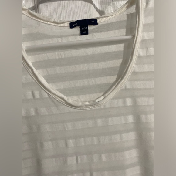 Gap 3/4 Sleeve Top - Picture 5 of 5